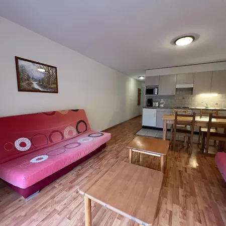 Parking Terrasse Pour 4 Personnes Au Apartamento Vionnaz